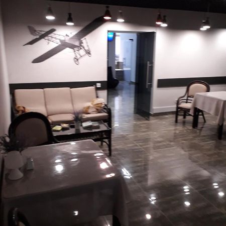 Apart-Hotel Sky Yuzhne Exterior foto