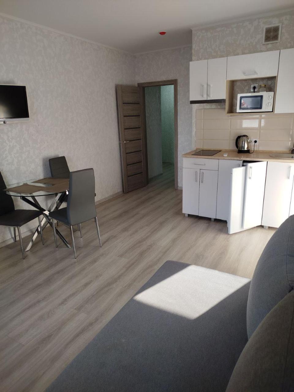 Apart-Hotel Sky Yuzhne Exterior foto