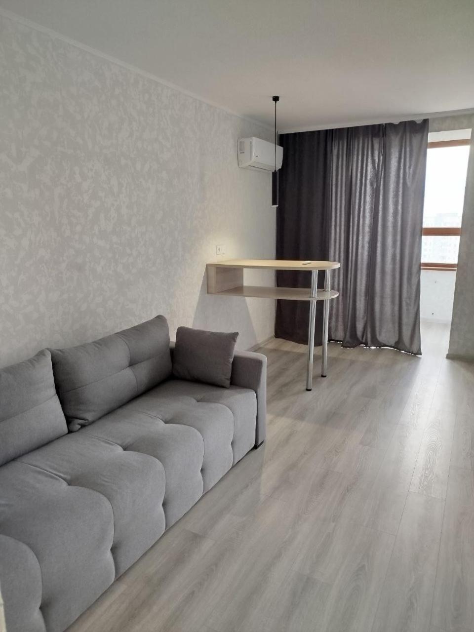 Apart-Hotel Sky Yuzhne Exterior foto