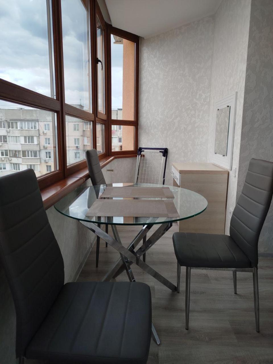 Apart-Hotel Sky Yuzhne Exterior foto