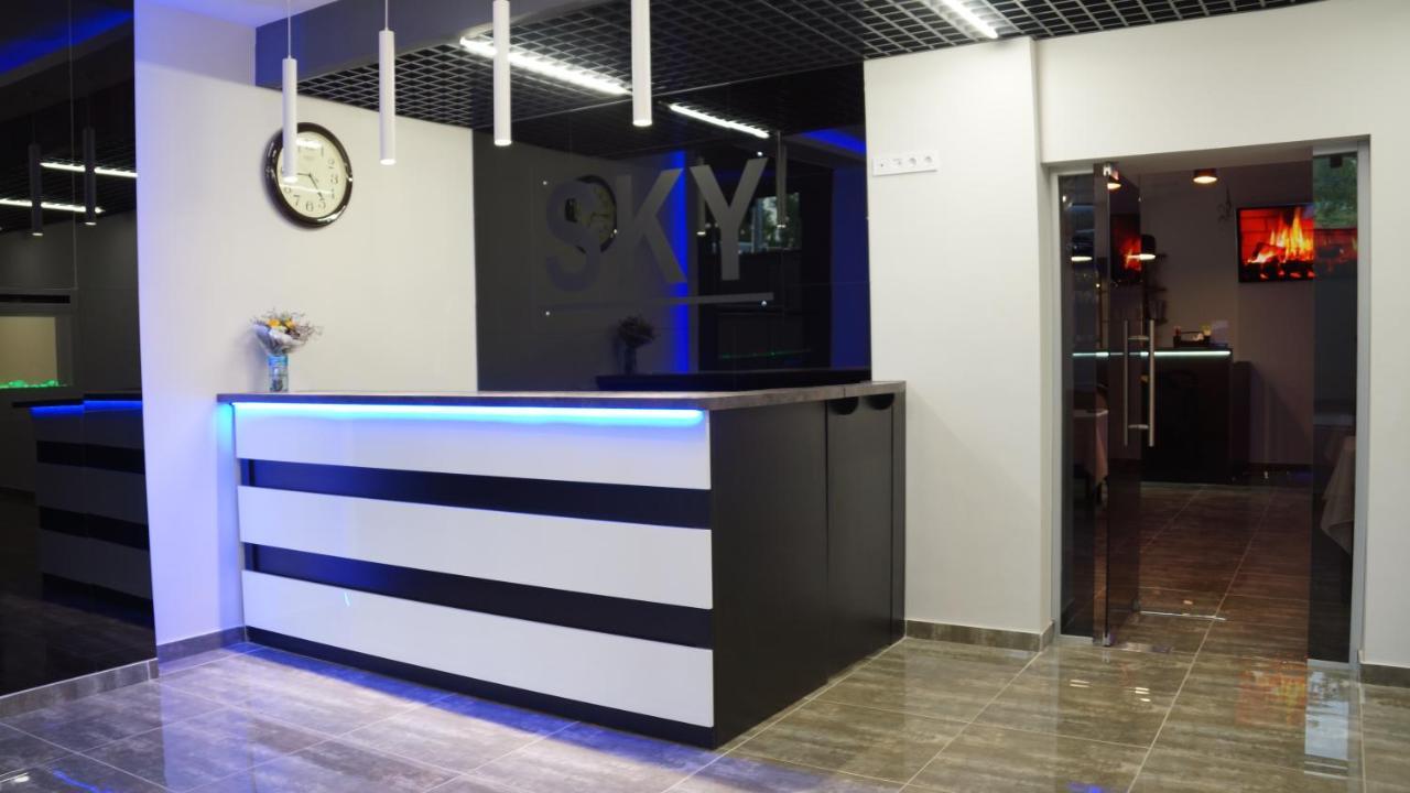 Apart-Hotel Sky Yuzhne Exterior foto